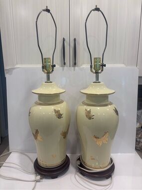 Vintage pair Asian porcelain butterfly table lamps Nancy Friss gold floral ivory
